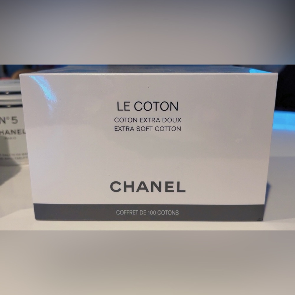 CHANEL Set - Picture 5 of 6